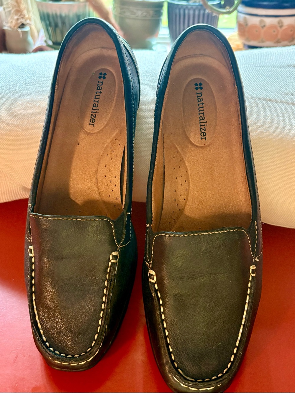 Naturalizer Black Leather Slip-On Loafers with Contrast Stitching size 8 1/2.